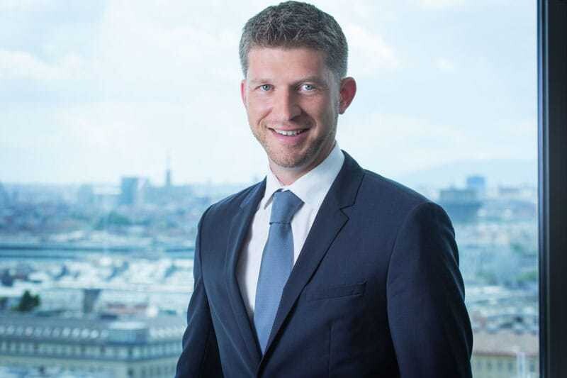 © Hella Thomas Hiebaum, Geschäftsführer Hella Fahrzeugteile Austria GmbH.