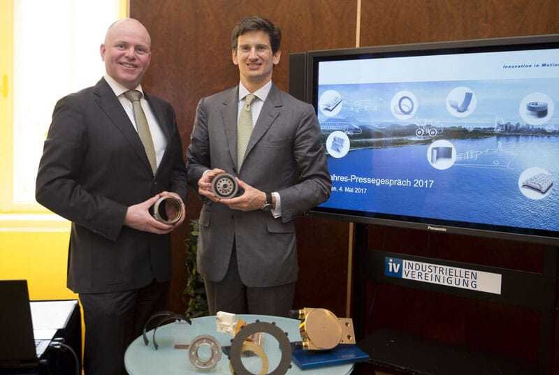 © Miba Markus Hofer (Miba CFO), F. Peter Mitterbauer ( Miba Vorstandsvorsitzender) (v.l.).